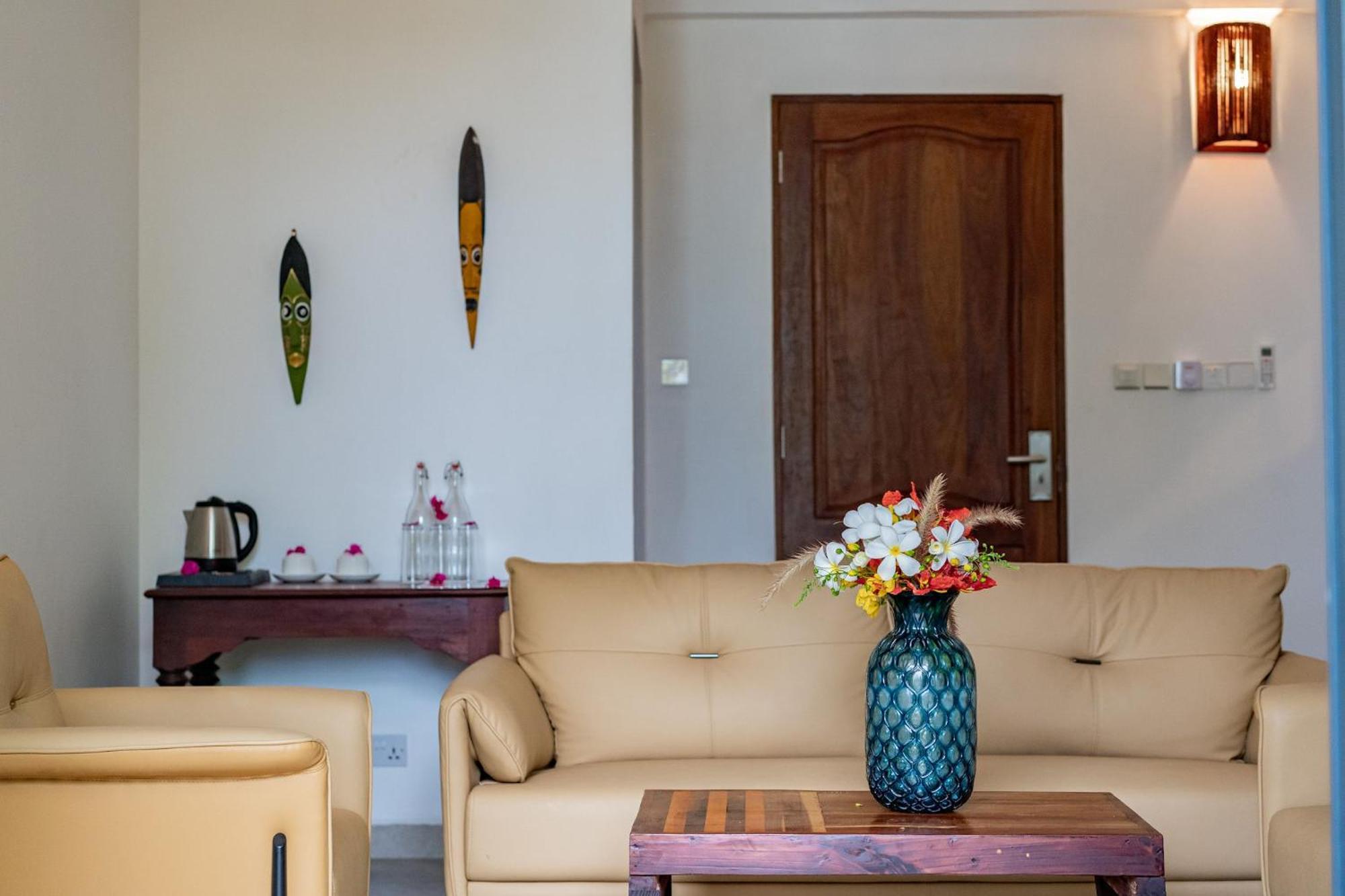 Manolo Beach Resort Uroa Room photo